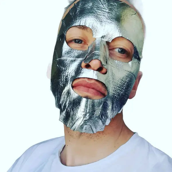 BARBER PRO Skin Renewing Foil Mask in use