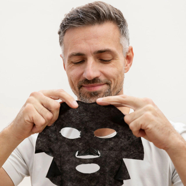 BARBER PRO ANTI-AGEING Vitamin C Sheet Mask in use