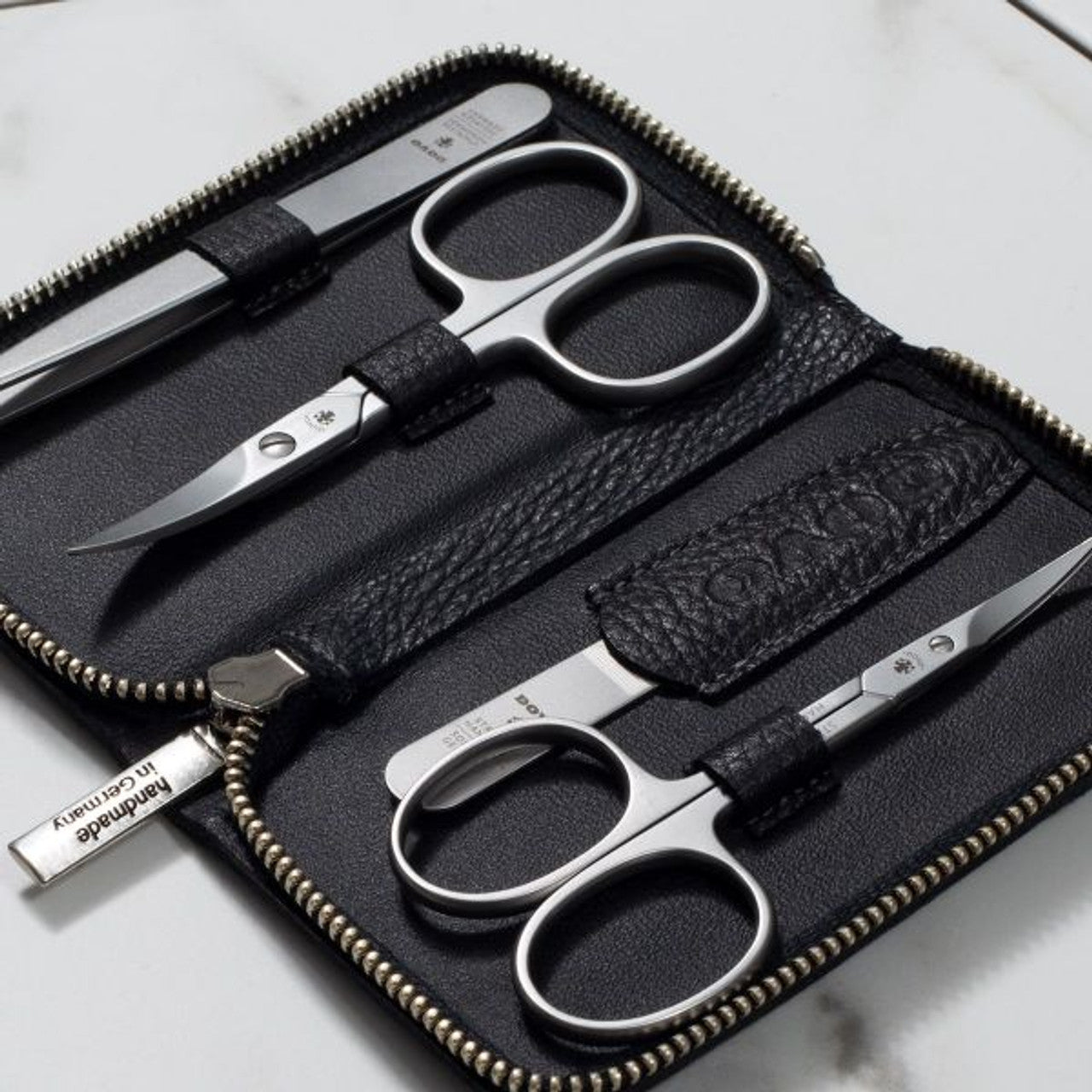 Dovo Manicure Set No5 contents