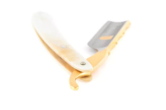 DOVO razor Bergischer Löwe 6/8 horn side view
