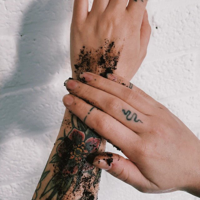 Apothecary 87 Body Scrub 450g on arm